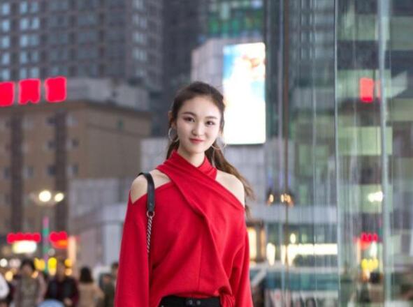 小 姐 姐 一对 美 乳 好 诱 惑气 氛 暧 昧 调 情 手 段 还 数老 将 花 式啪 啪干 爽